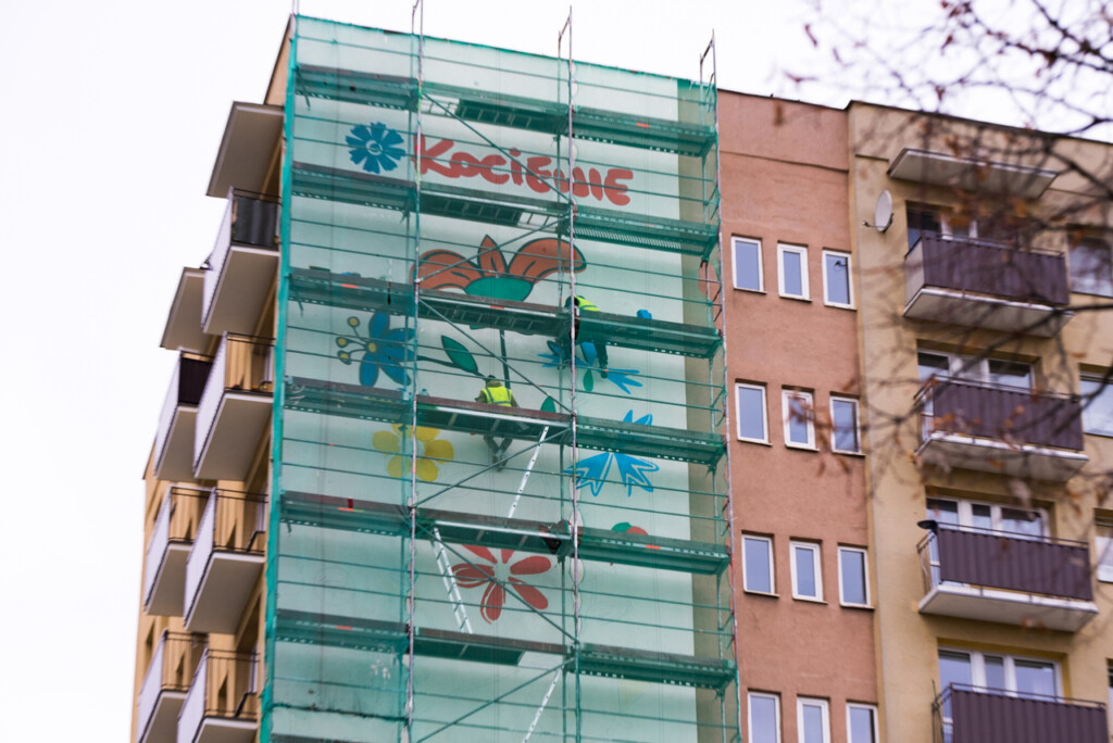 Wstęga Kociewia - Powstaje mural inspirowany haftem kociewskim FOT P Janicki WHITEDRON 3