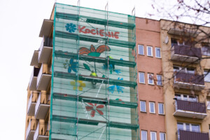 Wstęga Kociewia - Powstaje mural inspirowany haftem kociewskim FOT P Janicki WHITEDRON 3